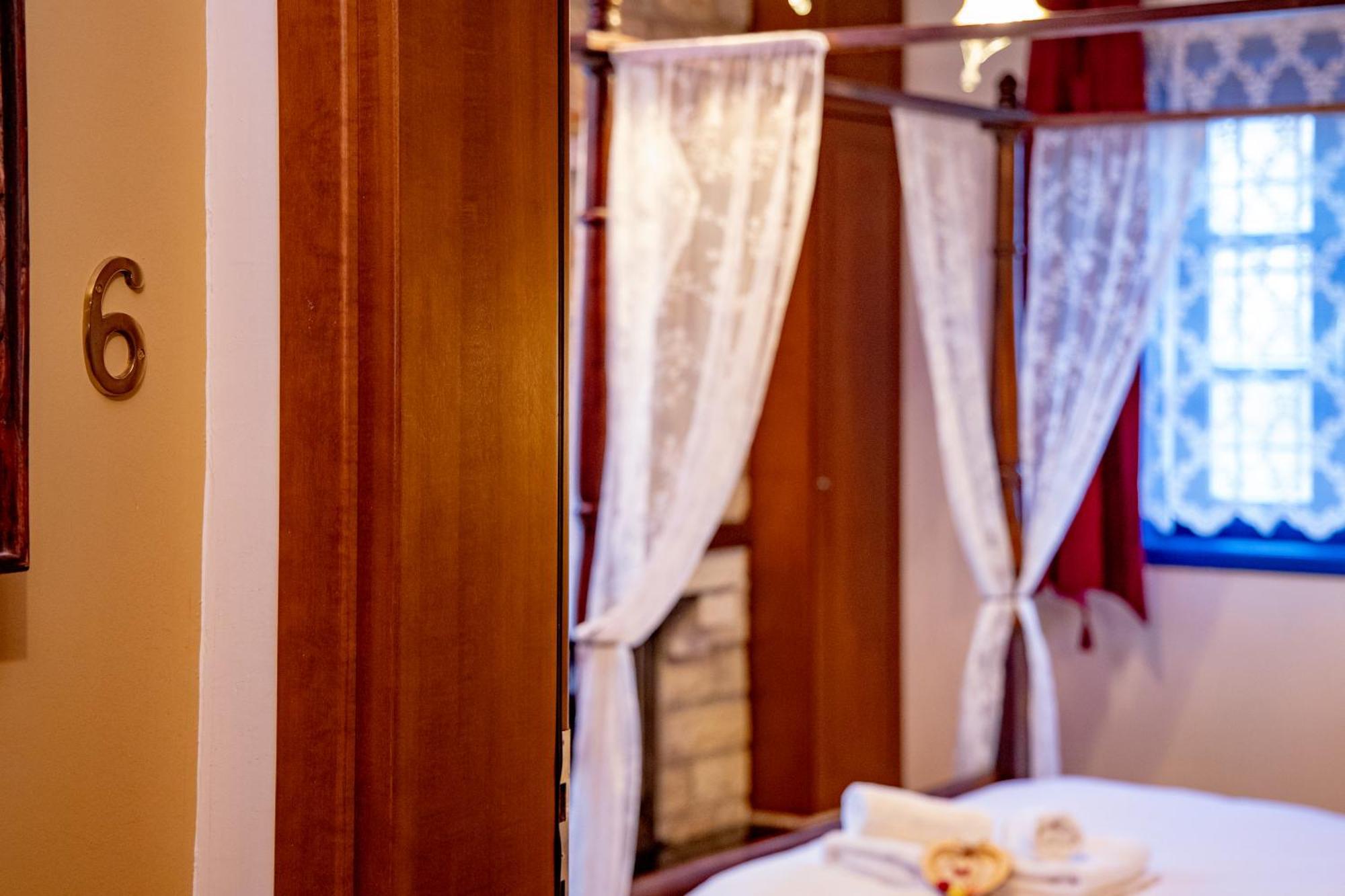 Arktouros Hotel Монодендри Екстериор снимка