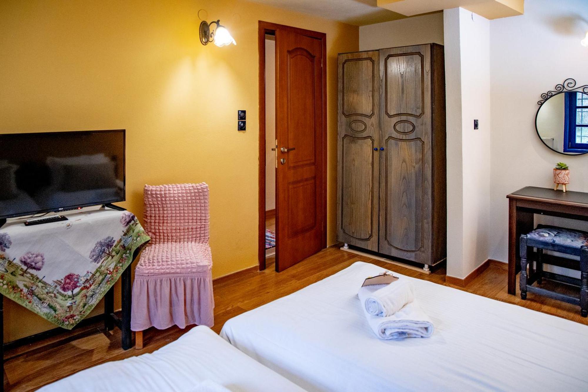 Arktouros Hotel Монодендри Екстериор снимка